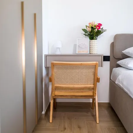 Luxury Apartment Lariv II With Pool Krk Town