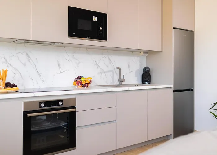 Lägenhet Luxury Lariv Ii With Pool *