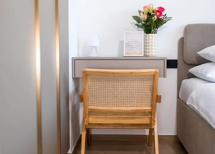 Luxury Lariv Ii With Pool Krk Town