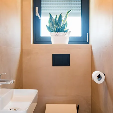 Luxury Apartment Lariv II With Pool * クルク