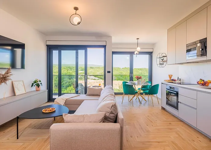 Luxury Lariv Ii With Pool * Krk Town